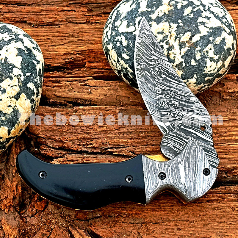 Folding Pocket Knife Bull Horn Handle Damascus Blade FK-055